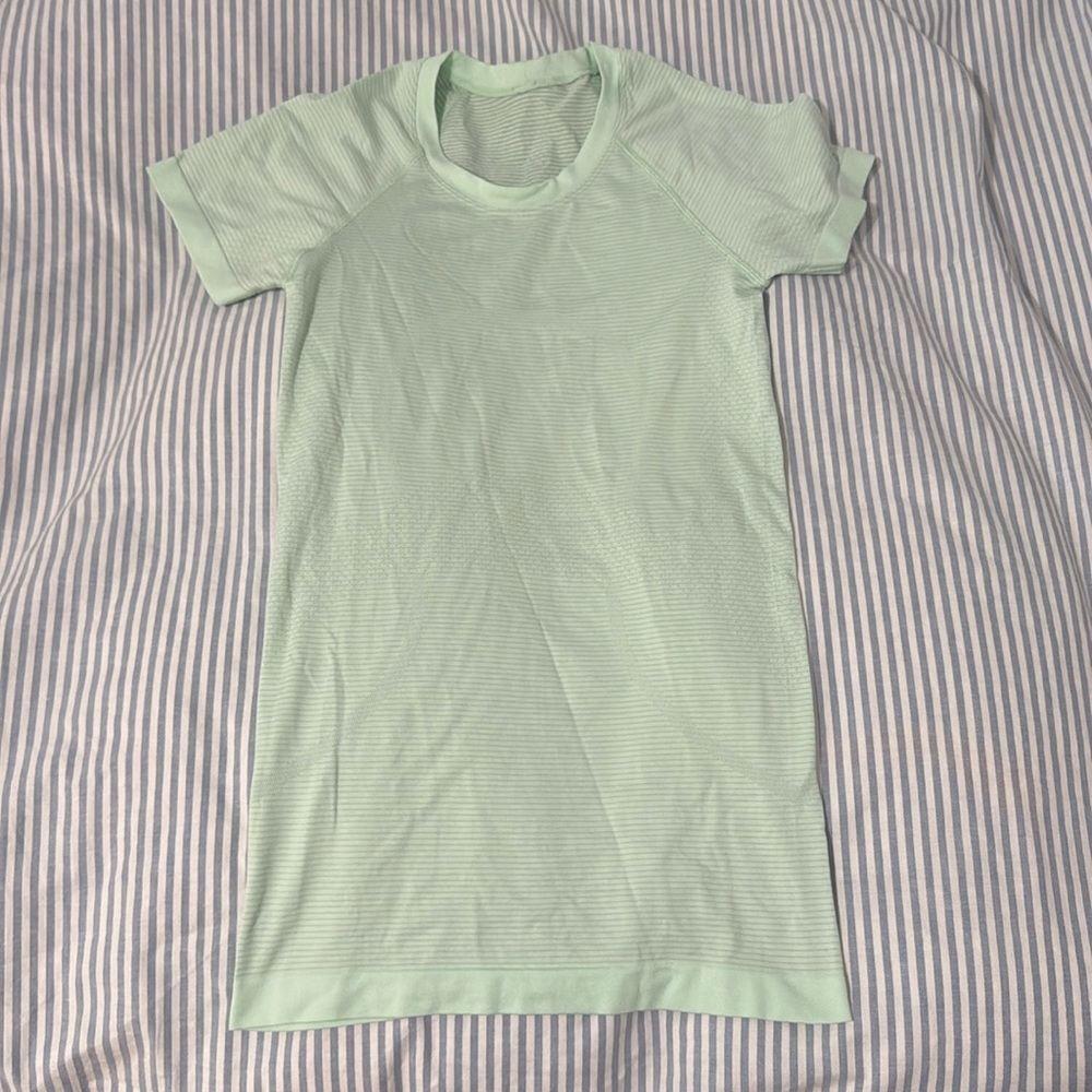 Mint green Lululemon swiftly tech